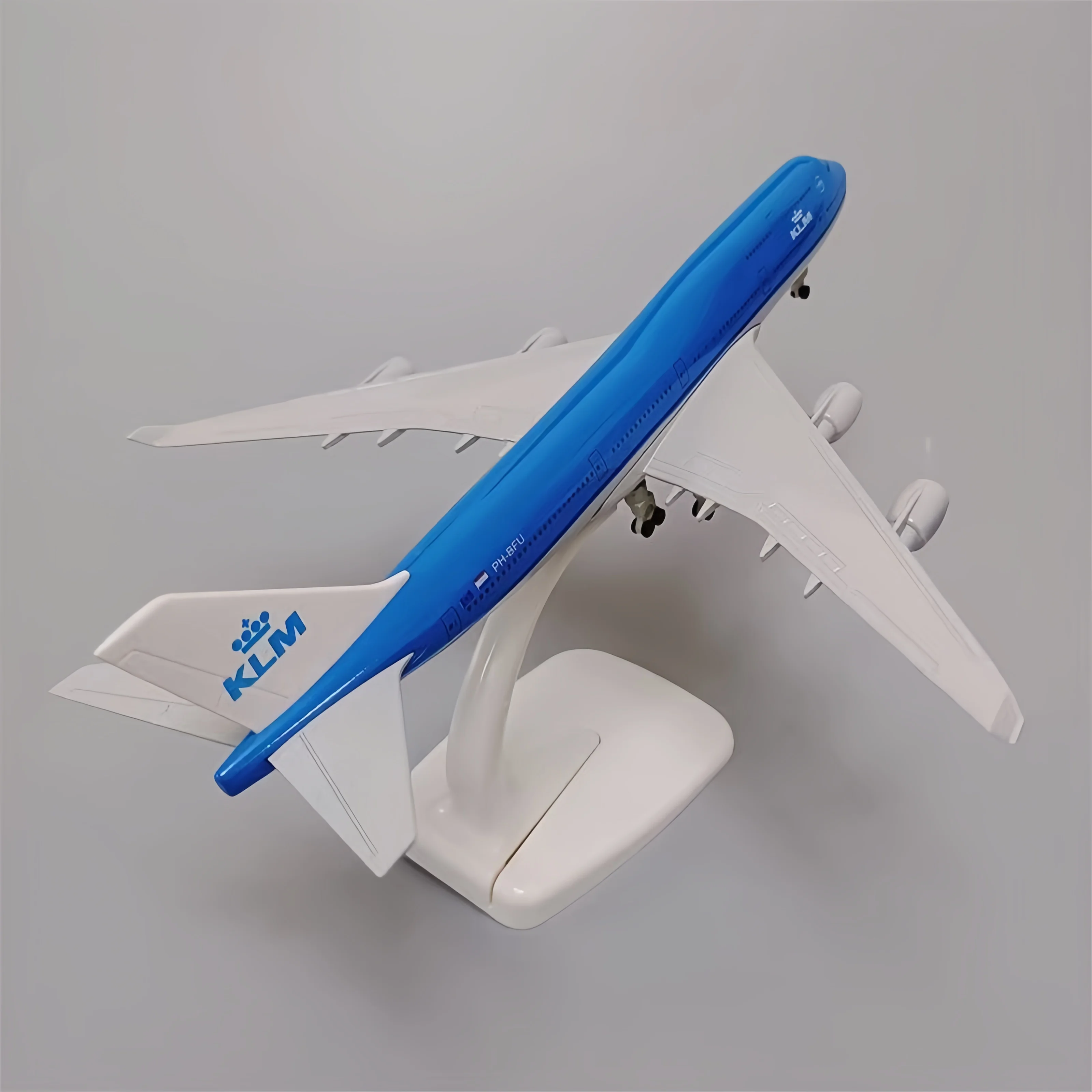 20 センチメートルオランダ B747-400 モデル装飾 1:200 固体合金航空機モデル静的装飾着陸装置