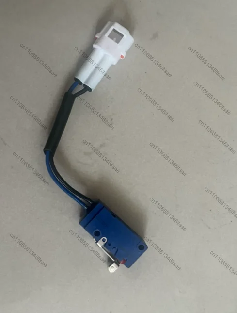 Accessories 1pcs 8fbn15~30 micro switch 46105-13130-71 new in stock