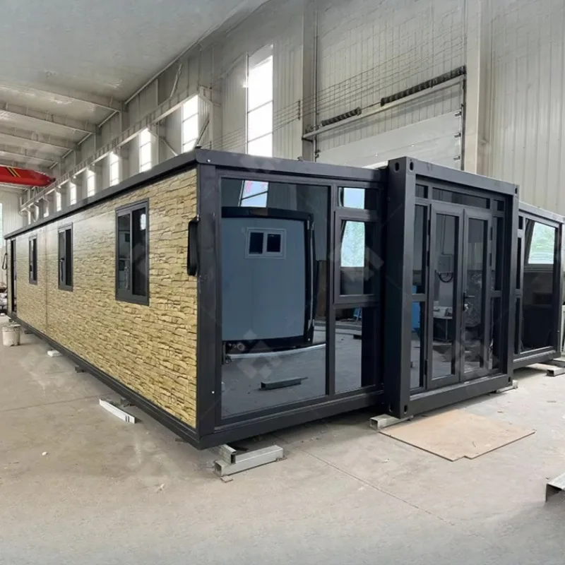 High Quality Steel Frame Container House and Sandwich Panel Mobile Home 20ft 40ft 2 3 Bedrooms Fire Retardant