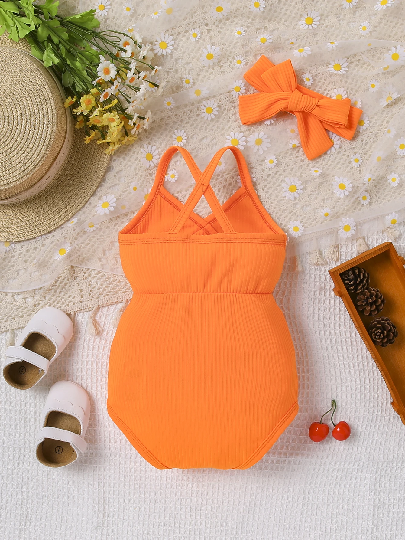 Spring Summer Girls Bodysuit Hanging Strap Embroidered Lace Wrapped Waist Triangle Climbing Suit Newborn Baby Romper Set
