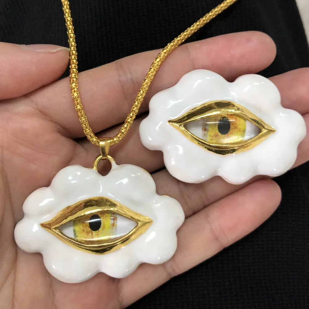 Vintage Cloud Devil’s Eyes Necklace Brooch Girl Metal Demon Eyes Pendant Pins Women Jewelry Party Costume Accessory Gifts