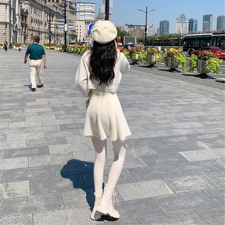 2023 European and American popular new kawaii women's white velvet skirt sweet fresh and cute style lace panels furry mini skirt