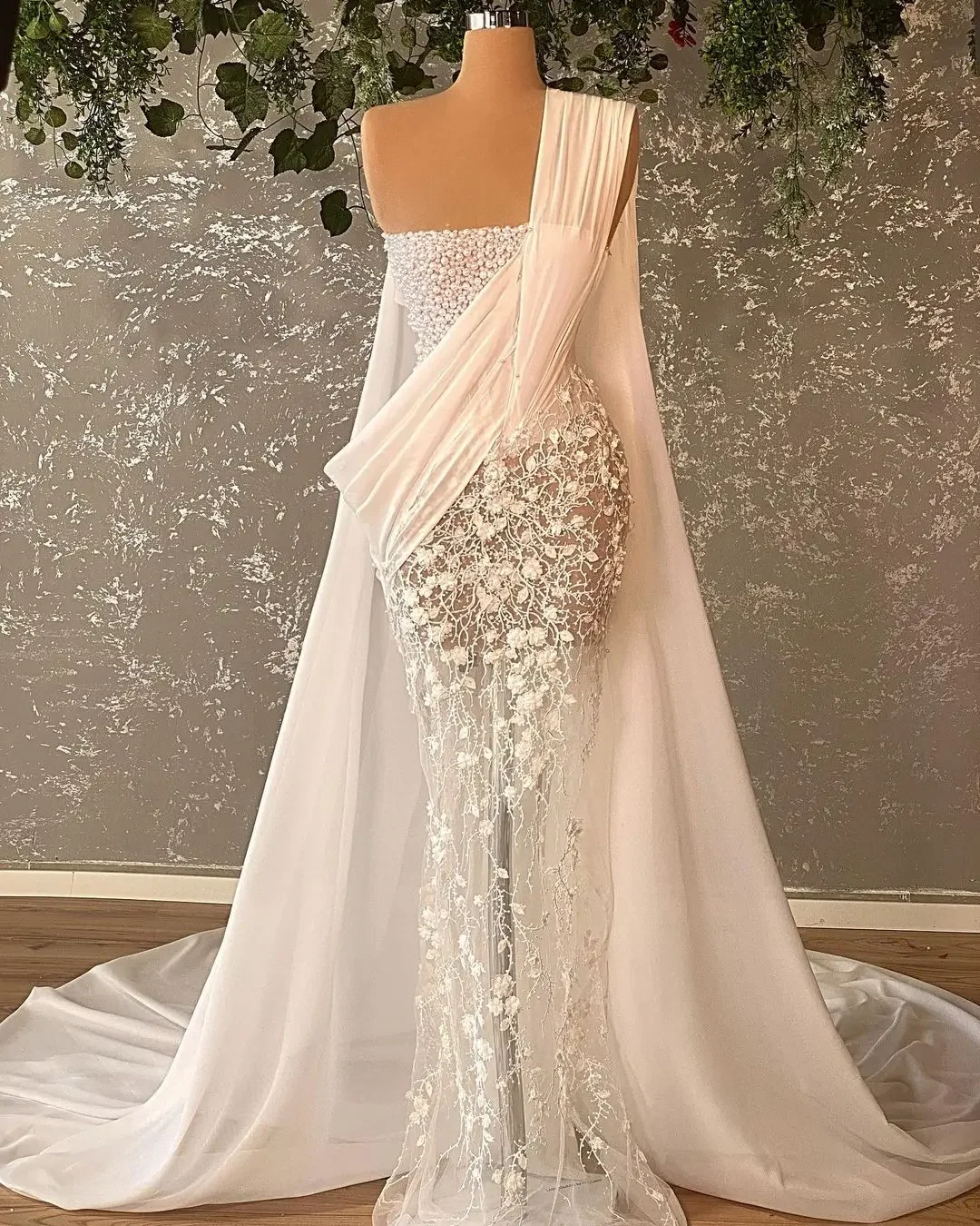 Luxury Pearls Beaded Illusion Wedding Dress Appliques One Shoulder Mermaid Custom Made Lace Tulle Bridal Dress Vestido De Novia