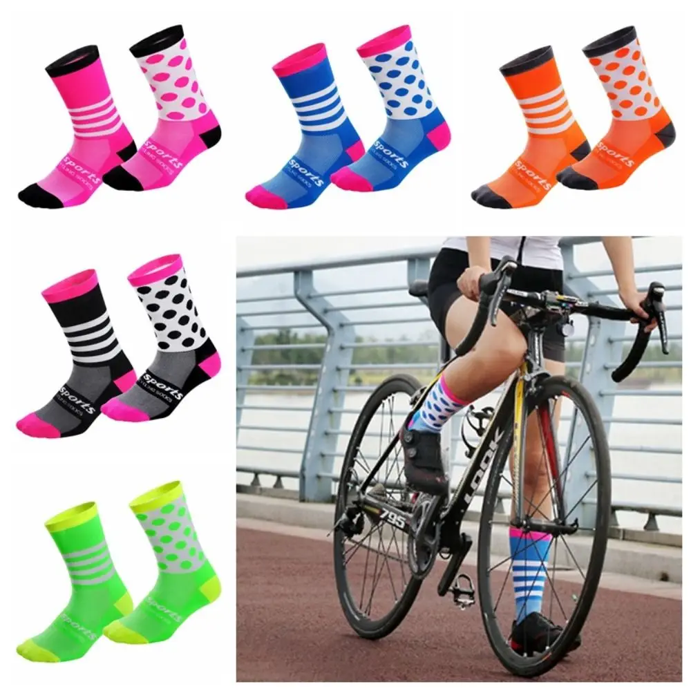 

1 Pair Asymmetric Pattern Cycling Socks Sweat-absorbent Deodorant Sports Socks Anti Slip Breathable Mid Tank Sports Socks Summer