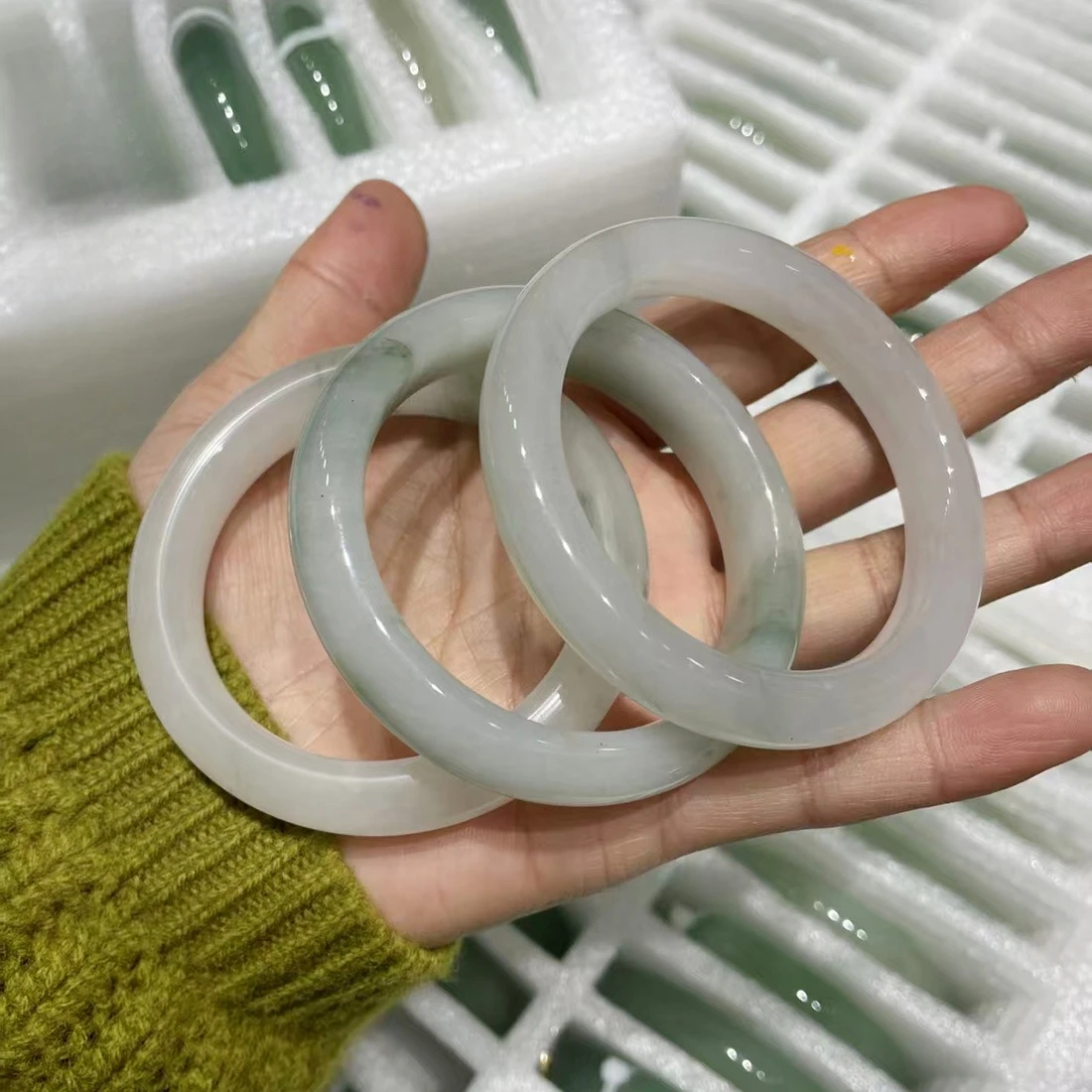 

Браслет из натурального нефрита с золотой нитью в китайском стиле, бирюзовый браслет Тяньшань Цуй для женщин, полированный, не импортный