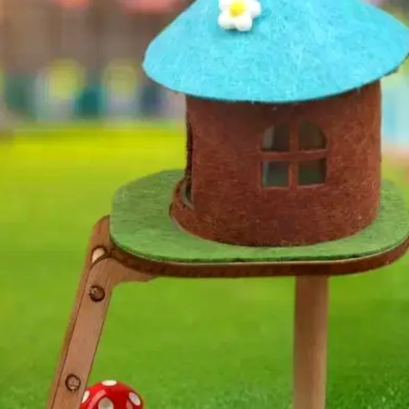 

Adorable Small Dollhouse Cat Climbing Tree Furniture Decor, Miniature Model for Living Room Scene