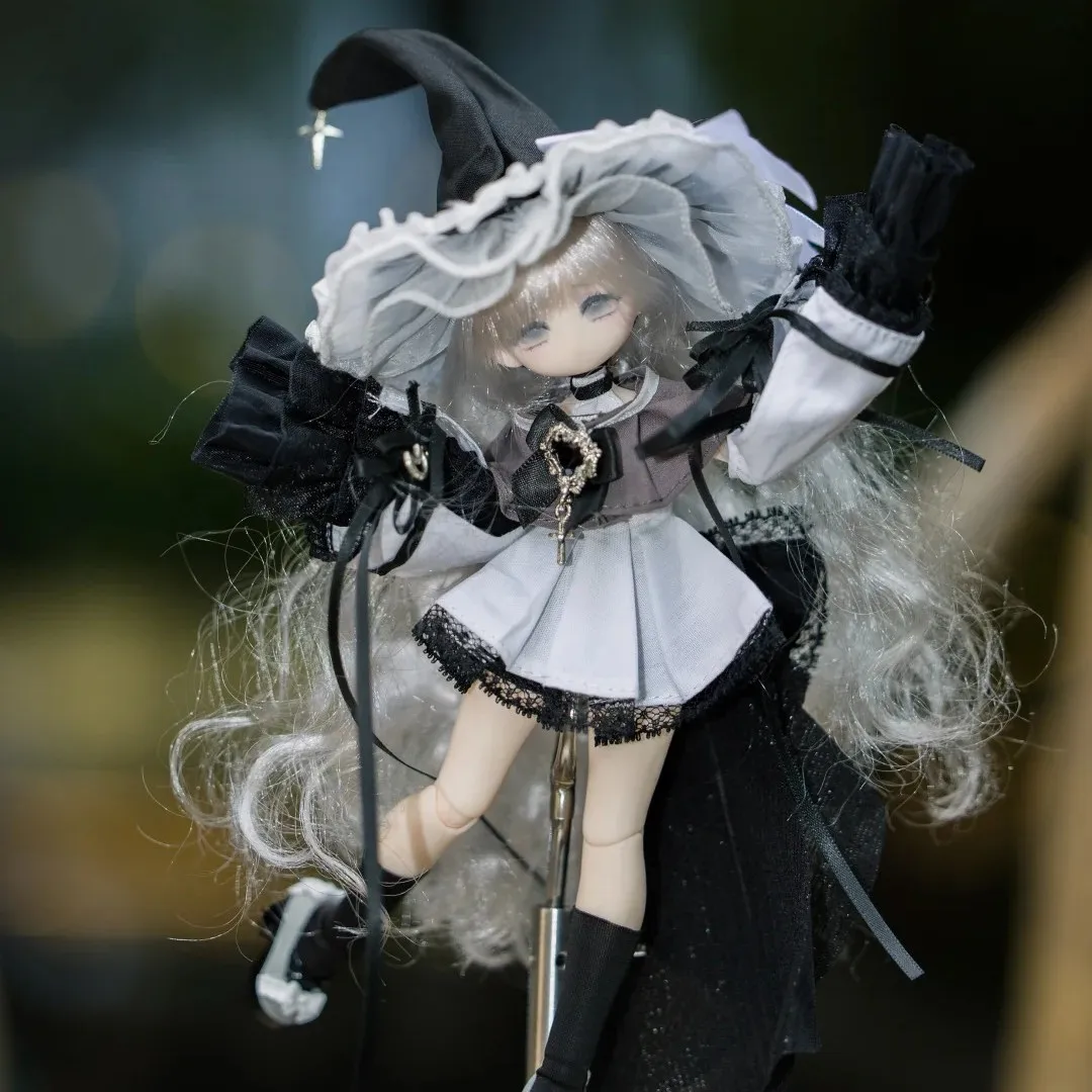 Momotale Momo Lost Paradise Series 1/8 Scale Witch Style Articulated Implanted Hair Mjd Doll Hanging Card Collector Halloween