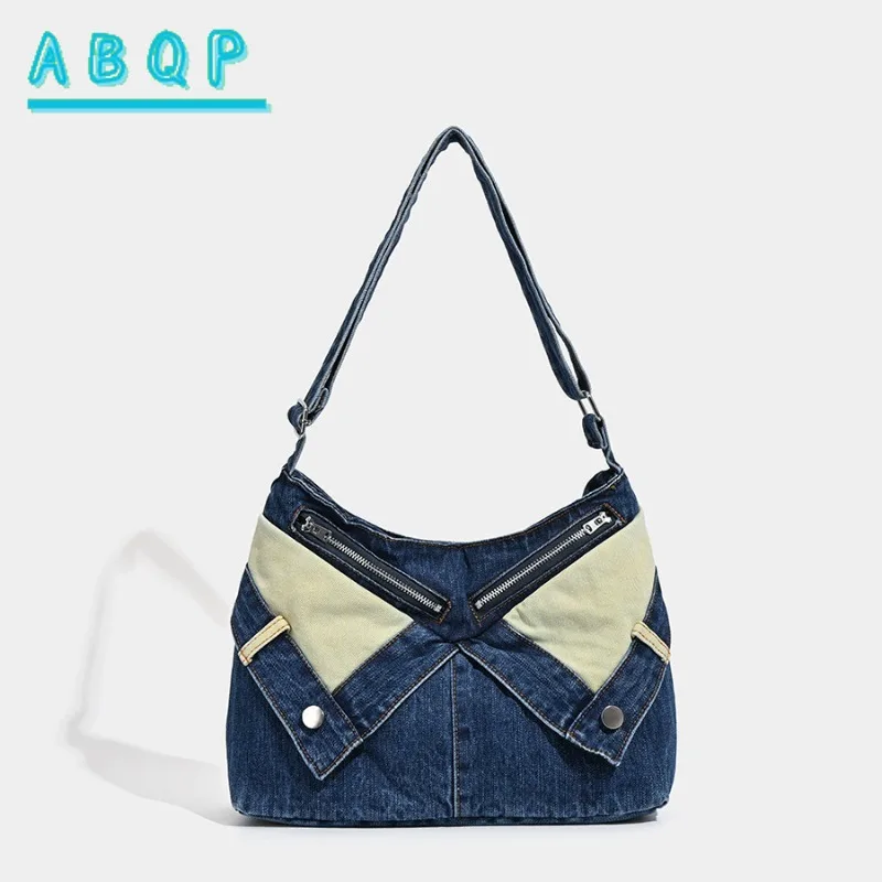 

Сумка на плечо, женская нишевая дизайнерская модная джинсовая сумка, мытая косая сумка, новинка 2025 года, большая вместительная сумка