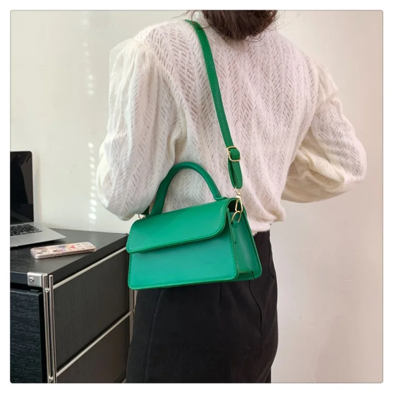 Retro High-quality Shoulder Bag Handbag New Niche Design Female Shoulder Bag Portable Small Messenger Luxury Brand Crossbody Bag