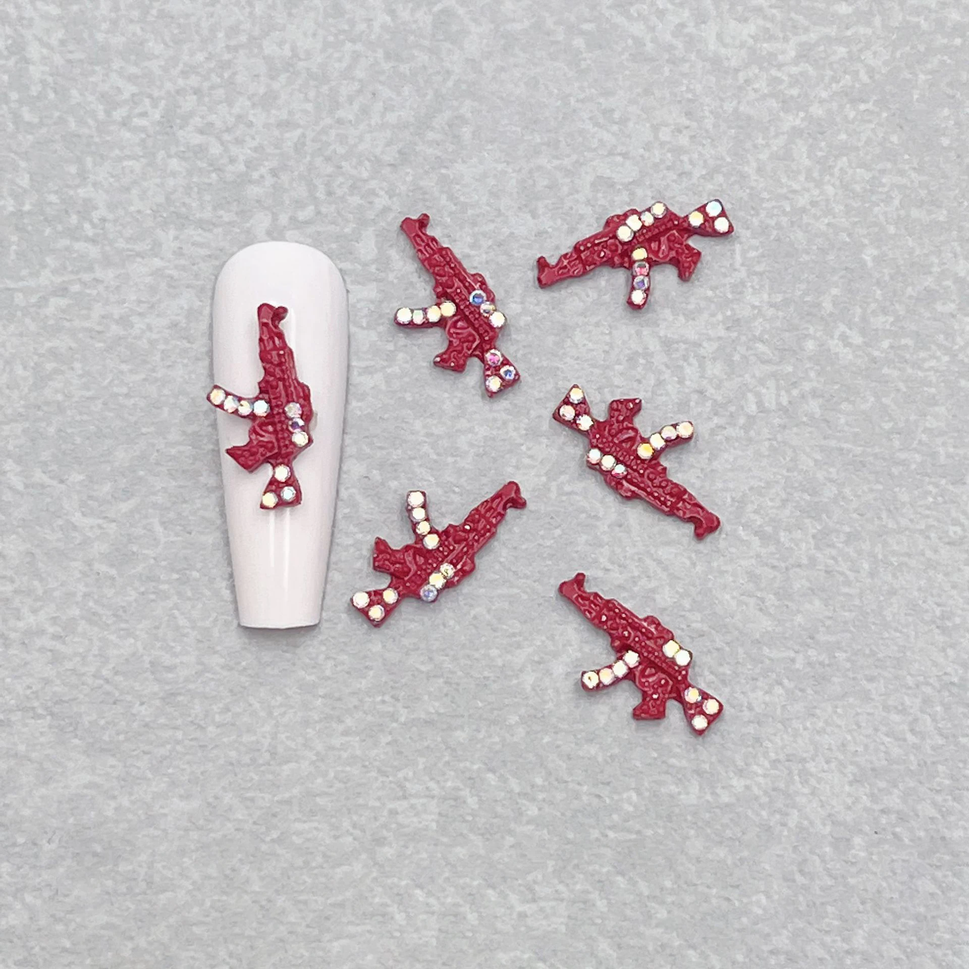مسدس سحر الأظافر ، بخاخ الطلاء الأحمر ، سبائك المجوهرات الفاخرة ، 3D AB ، الماس الأبيض ، فن الأظافر المعدني ، ديكورات أحجار الراين ، 10: 10
