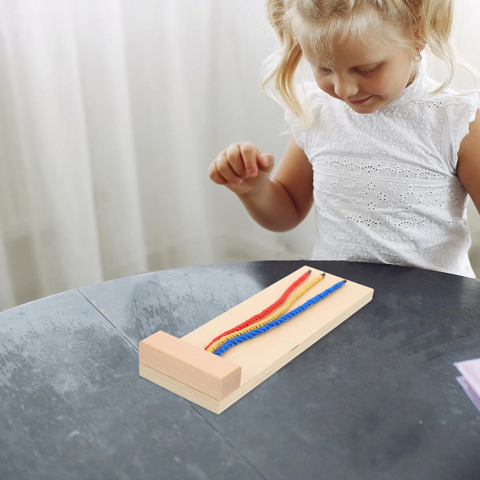 

Деревянная доска для плетения косичек для детей 3-6 лет: развивающая игрушка для развития мелкой моторики, обучающая игра для тренировки укладки волос, раннее обучение