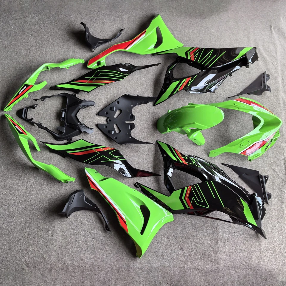 Kawasaki Ninja ZX6R 2024-2025 プラスチック製カウルセット