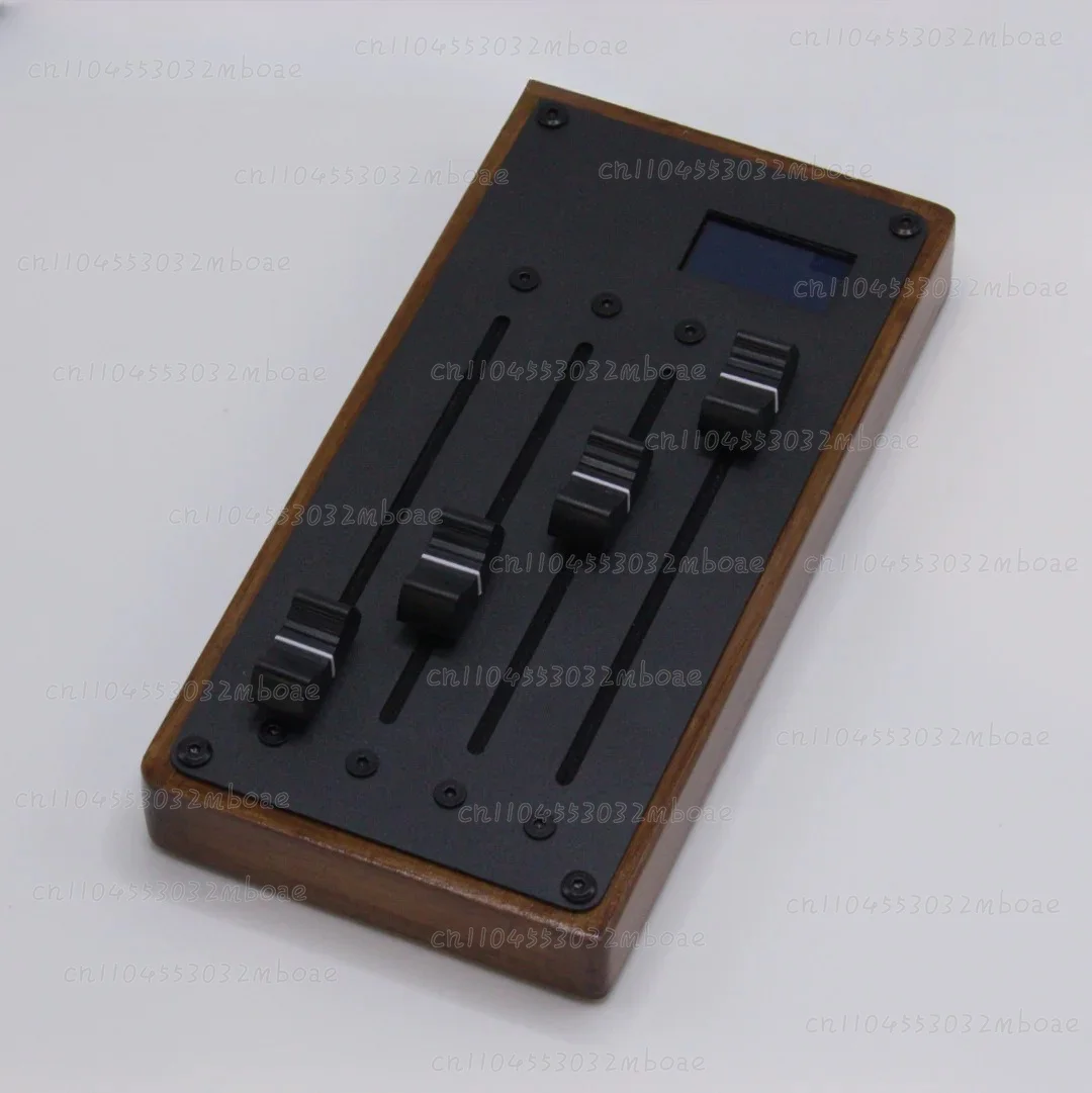 Minimalist 4-track C Controller,  Host,  Controller, Fader, String Expression Drawing (without Display)