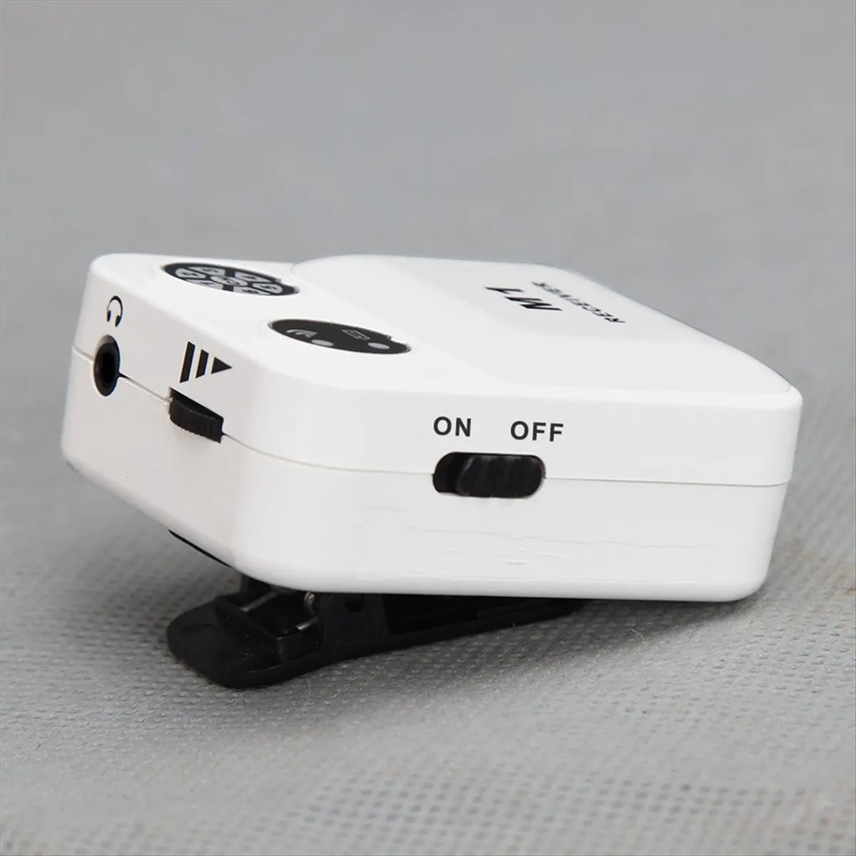 

Wireless Earphone Receiver 2.4G Adjustable Frequency Long Distance Low Latency Singer Band Stage System [AA74-AAA]