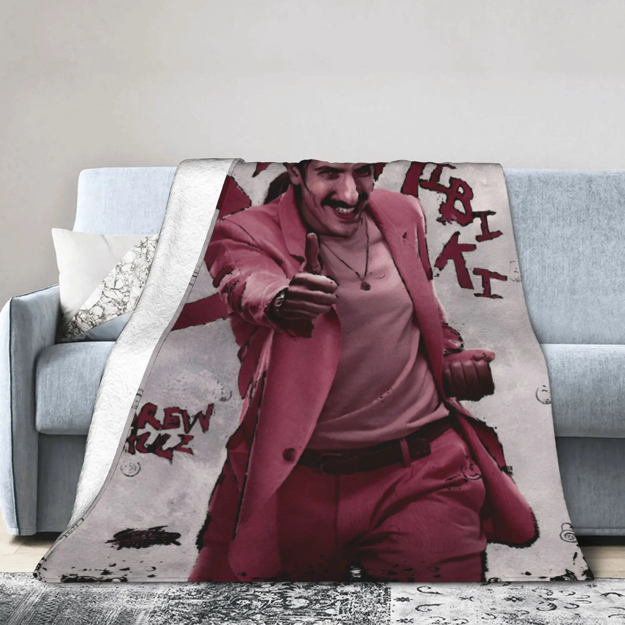 

Плед из флиса «Бои на улицах» (2026) – ультрамягкий, для дома, как ковер