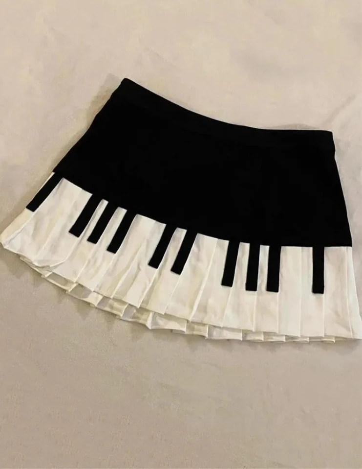 Spring Black White Spliced Women Short Skirt Slim Design Harajuku Mini Skirt Female  Korea Style Chic Piano Skirt