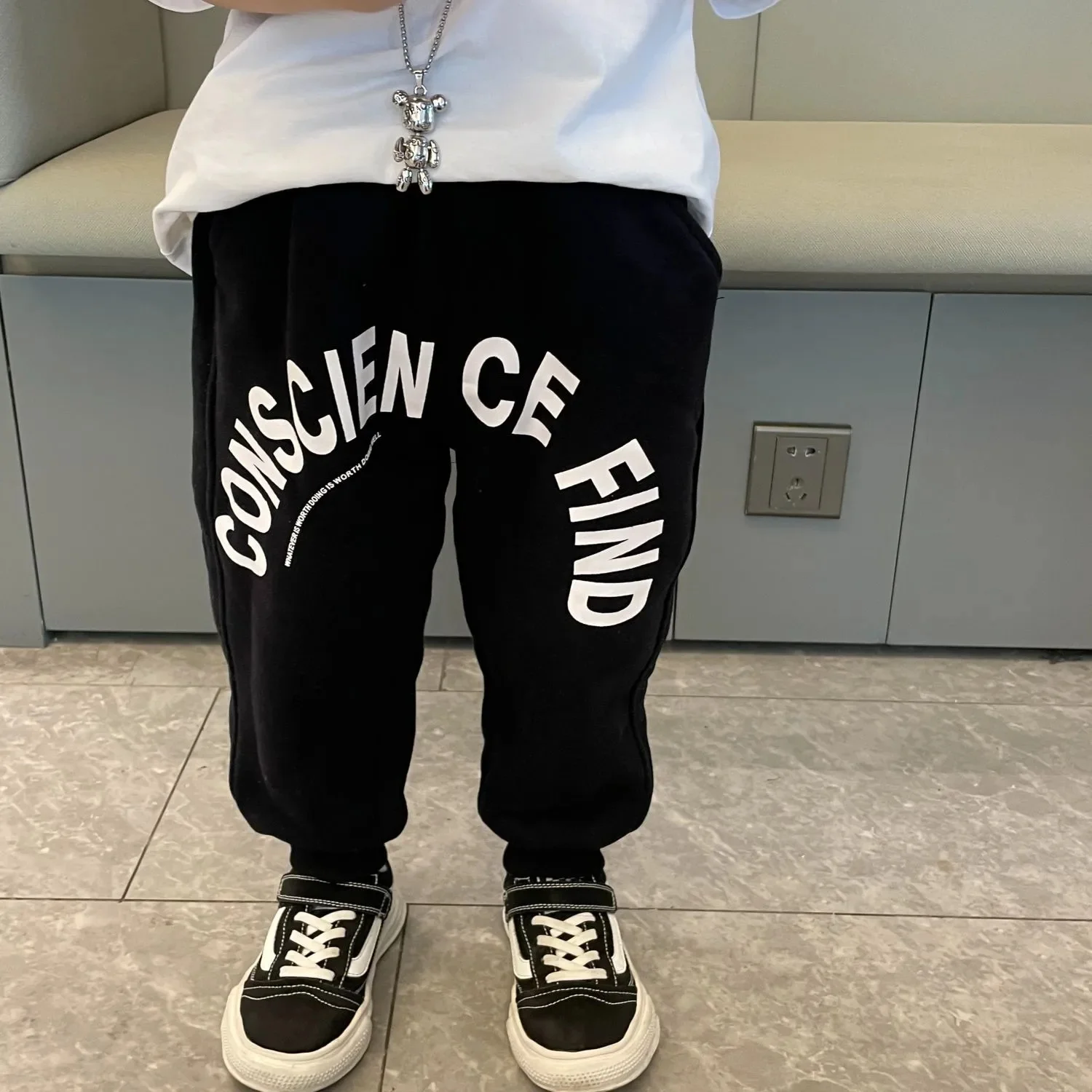 

Новинка 2024, детская одежда, повседневные брюки Harun для мальчиков, зимние плюшевые теплые спортивные брюки, модная льготная одежда для мужчин