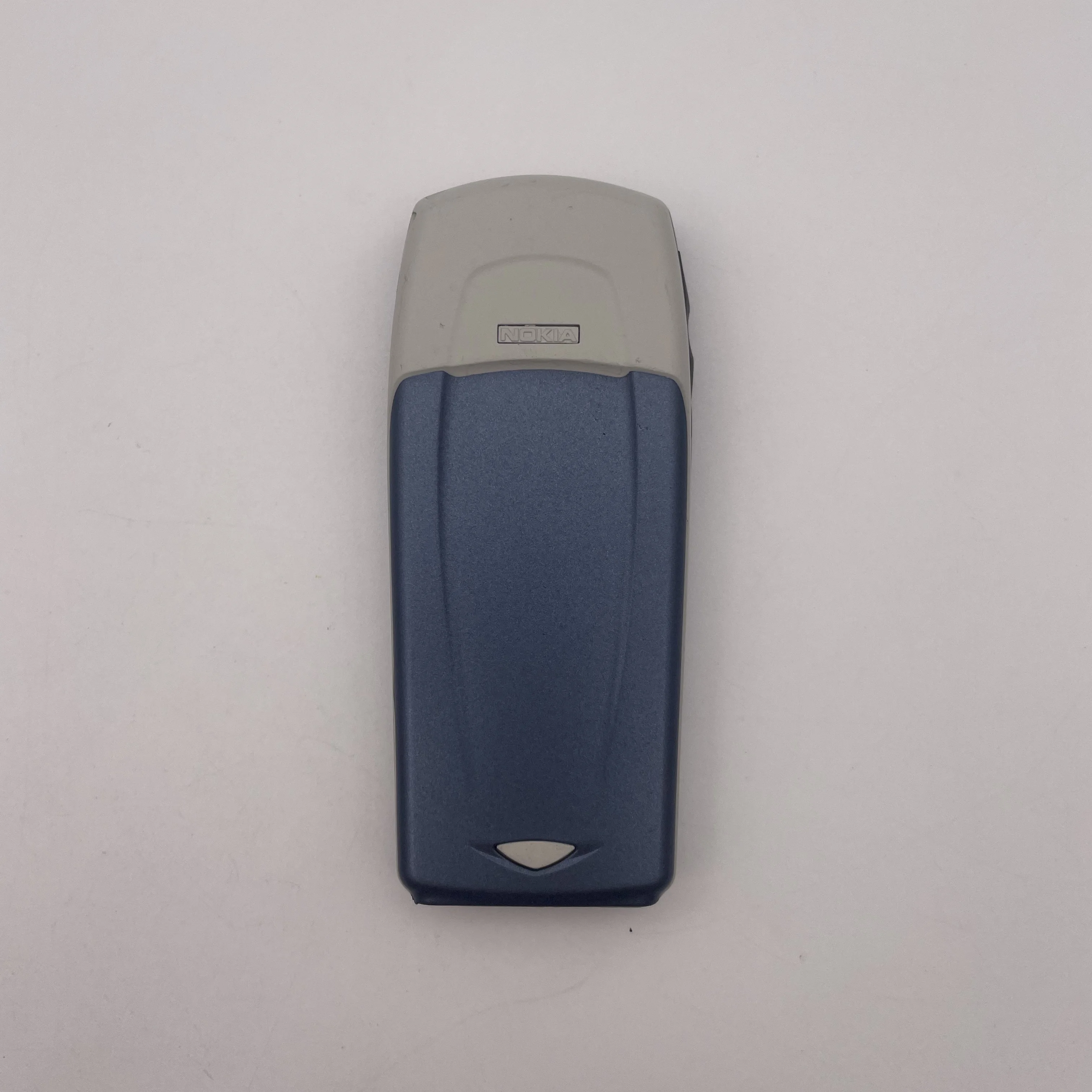 هاتف Nokia 6100 المُجدد بلوحة المفاتيح العبرية الروسية العربية