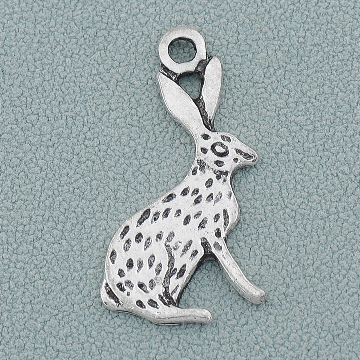 40pcs/lot Ancient Silver Animal Series Alloy Pendant Beads for DIY Bracelets, Necklaces, Keychains and Accessories
