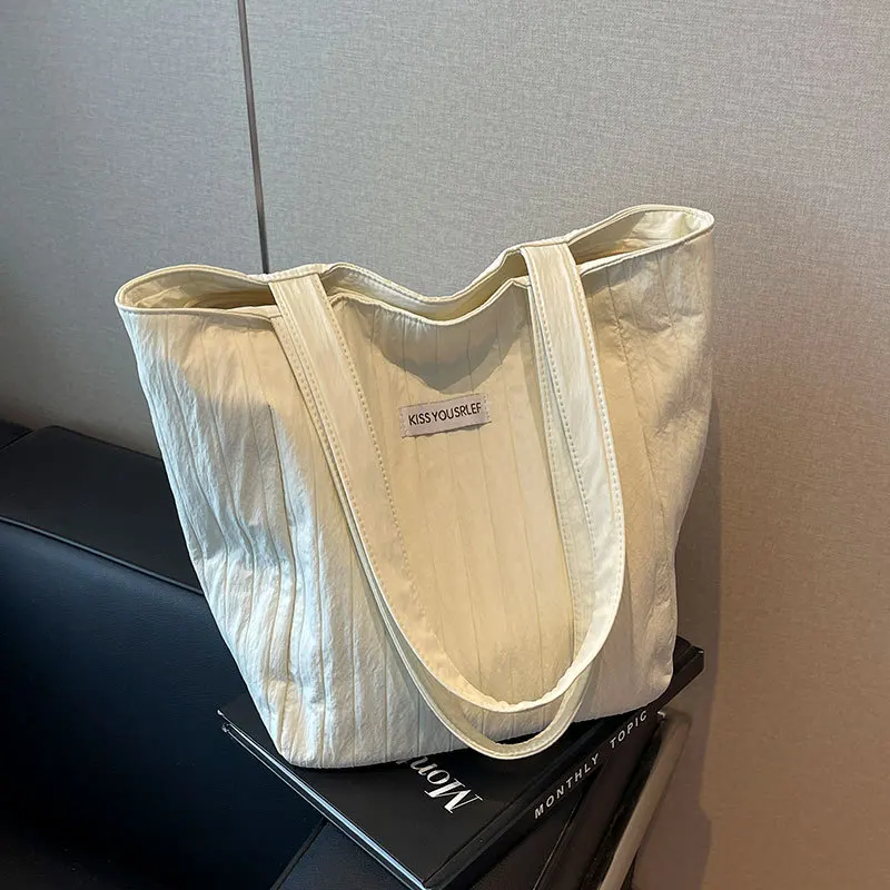 

Summer Large Capacity Shoulder Bag for Women Casual Pleated Canvas Tote Bag Versatile Commuter Tote Bag