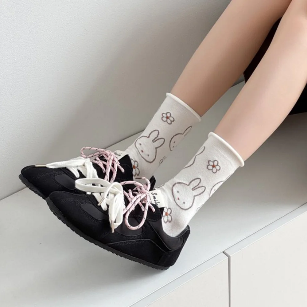 5 paar Nette Lustige Cartoon Kaninchen Frauen Socken Tier Druck Street Style Mode Mittleren Rohr Socken Lange Herbst Winter Frau socken – Detail 5