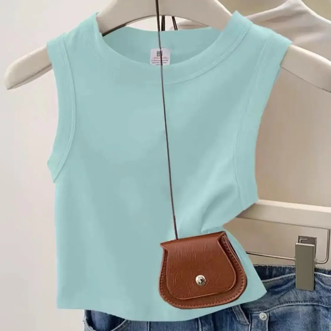 Gilet à bretelles en pur coton bordeaux pour fille épicée, imprimé de dessin animé, petit haut court sans manches pour femmes, nouvelle collection été 2024