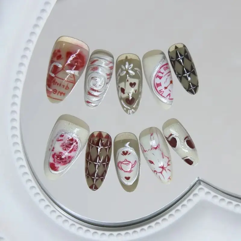24 Stück Silberne Spiral-Kunstnägel Süße Coole Rosen Hasen-Muster Französische Aufklebnägel Vollständige Abdeckung Rote Herz-Mandel-Kunstnägel