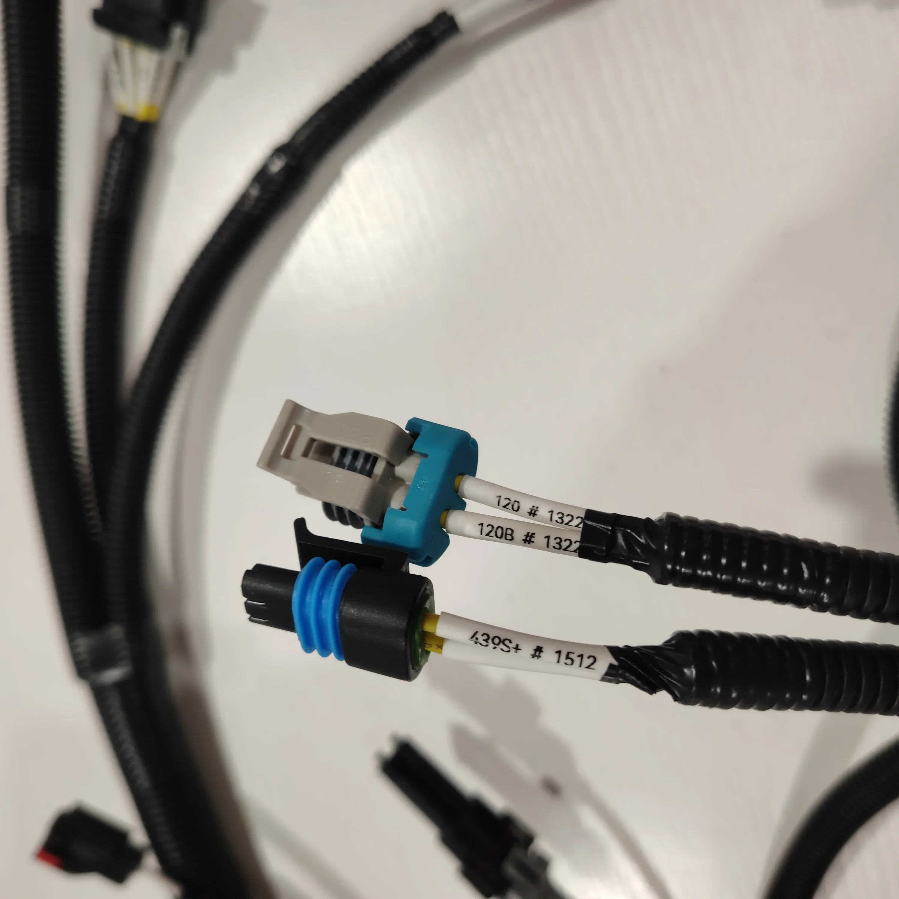 P/N A0648102000 Custom Manufacturer Solution Electrical Cable Engine Complete Wiring Harness Cable Assembly and Wire Harness
