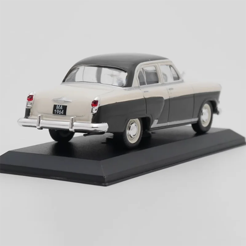 Diecast 1:43 Scale IXO Gaz M-21 Volga Car Model Alloy Toy Car Finished Simulation Collection Decoration Gift Toys Display