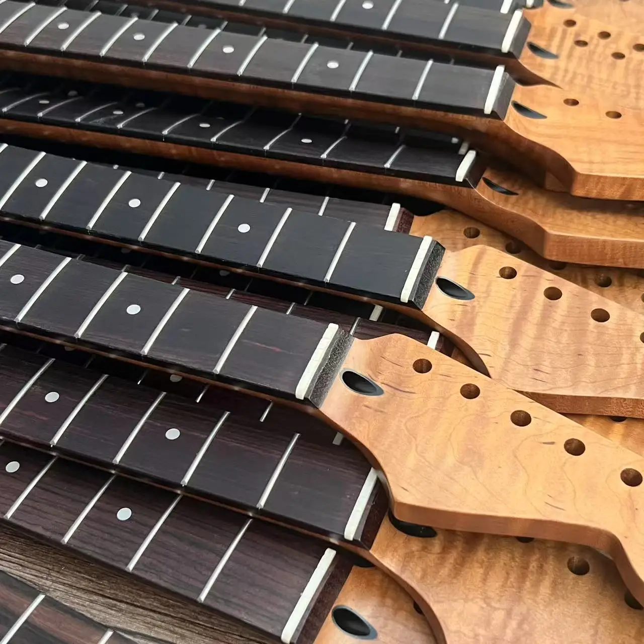 

ST Style Flame Roasted Maple Guitar Neck 22 Frets - Rosewood Fingerboard with Nickel Silver Frets