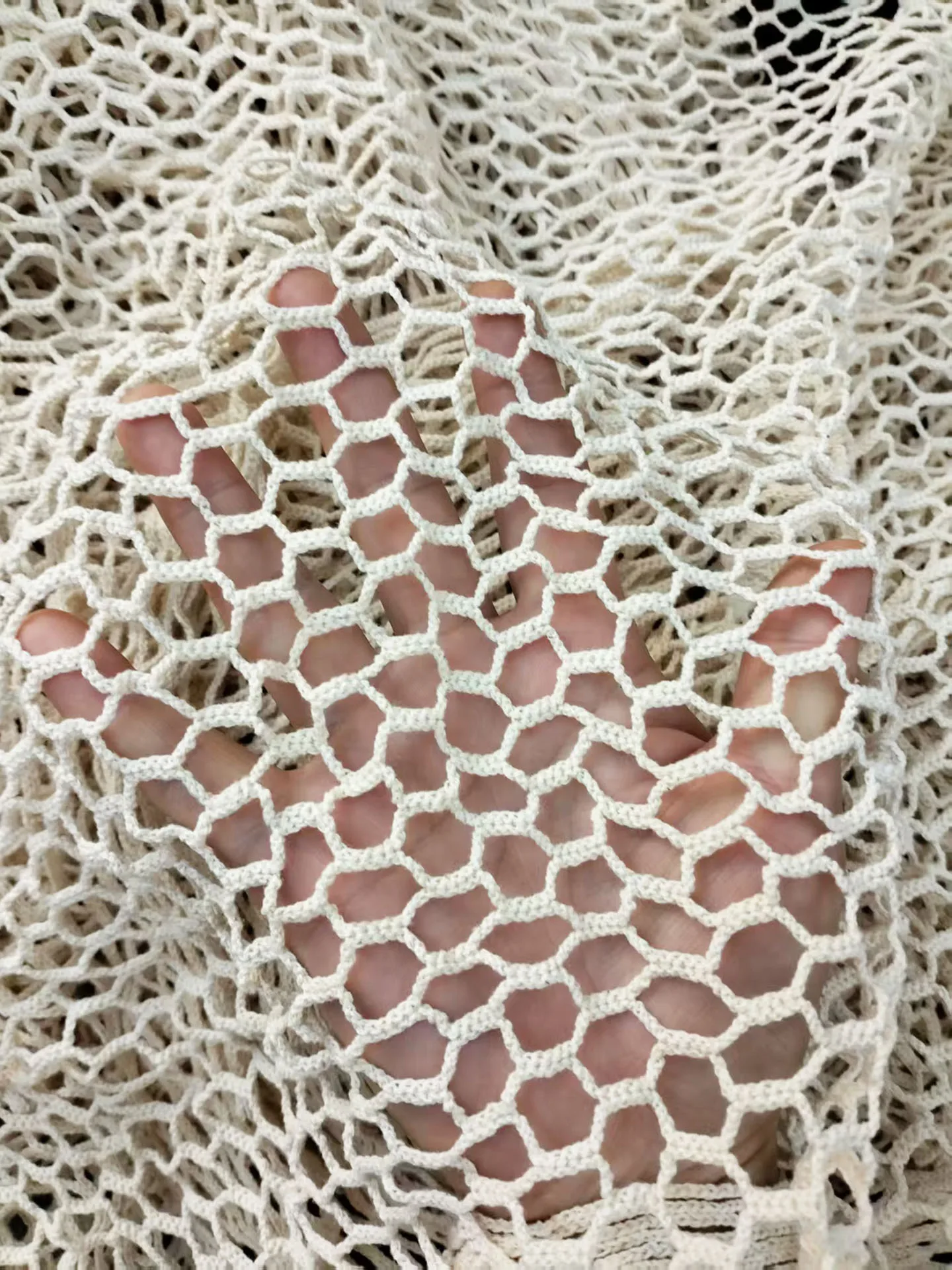 Klassischer gestrickter Netzstoff mit Wabengitter, Netzstoff aus 100 % Baumwolle, französischer hohler geflochtener, modischer Patchwork, DIY-Handwerks-Nähtuch – Detail 4