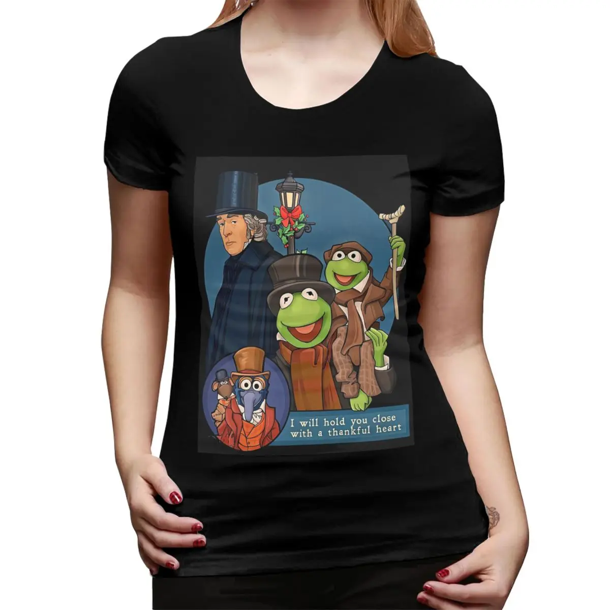 เสื้อยืดผู้หญิง I Will Hold You Close With A Thankful Heart Muppet Christmas Carol แขนสั้น ผ้าฝ้าย เสื้อยืด เสื้อผ้า ท็อปส์