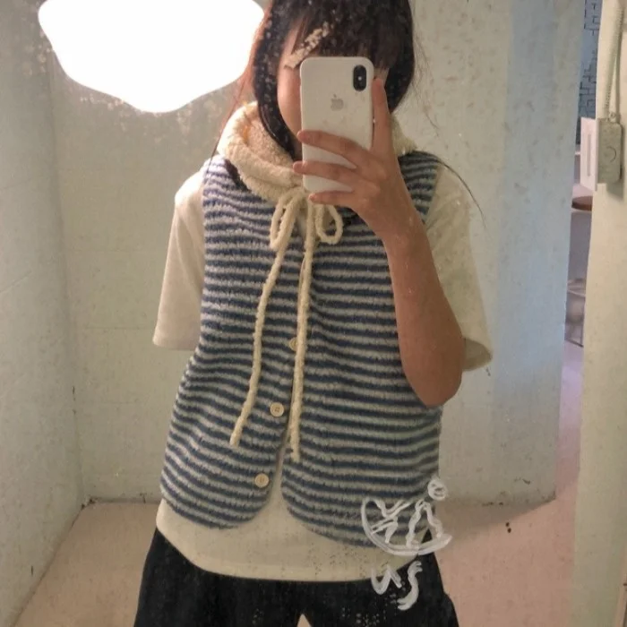 Fashionable Striped Two-Tone Korean Style Vest 2026 New Arrival Youthful Design Outerwear Women's Sleeveless Top