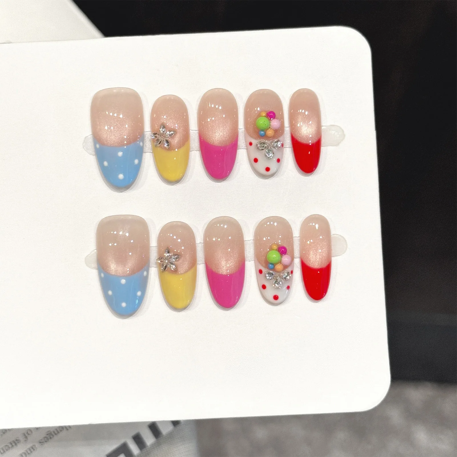 10Pcs Shiny Cat-Eye False Nails Handmade Oval Medium Length Press on Nail INS Fashion Colorful Dopamine French False Nails