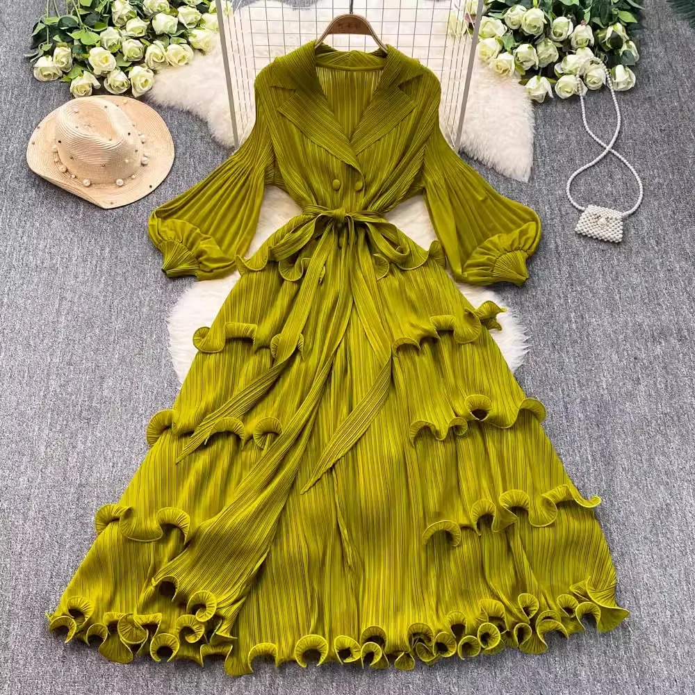 2025 Yeni Bahar Miyake Pileli Çentikli Yaka Uzun Kek Elbise Zarif Kadın Kruvaze Fener Kollu Ruffles Kemer Elbise