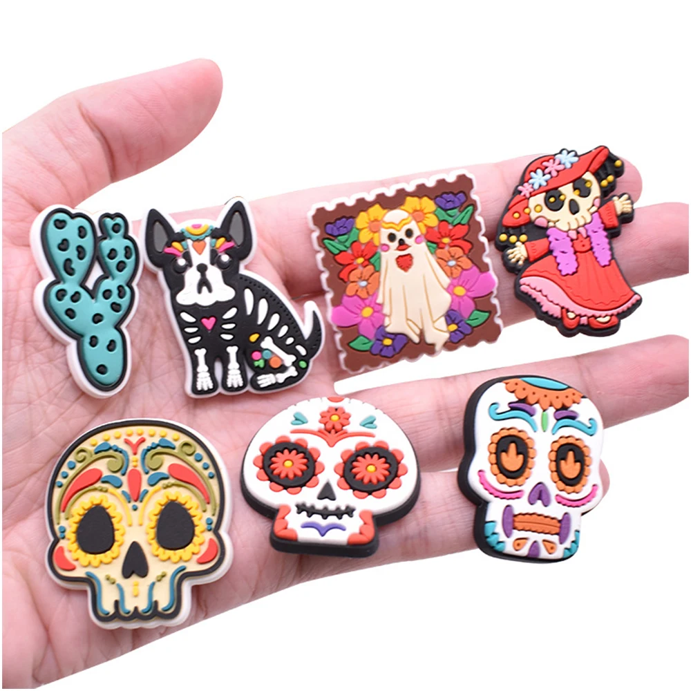 Hot Toys 9-100pcs Ghost Festival Shoe Charms Accessories Decorations PVC Classic Clog Buckle for Kids Party Halloween Gifts