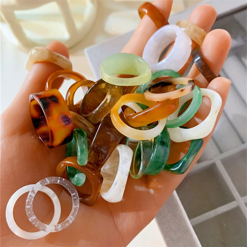 30 piece Bohemian retro acrylic resin ring combination set for women with personalized halo dyed dopamine wide face stacked ring