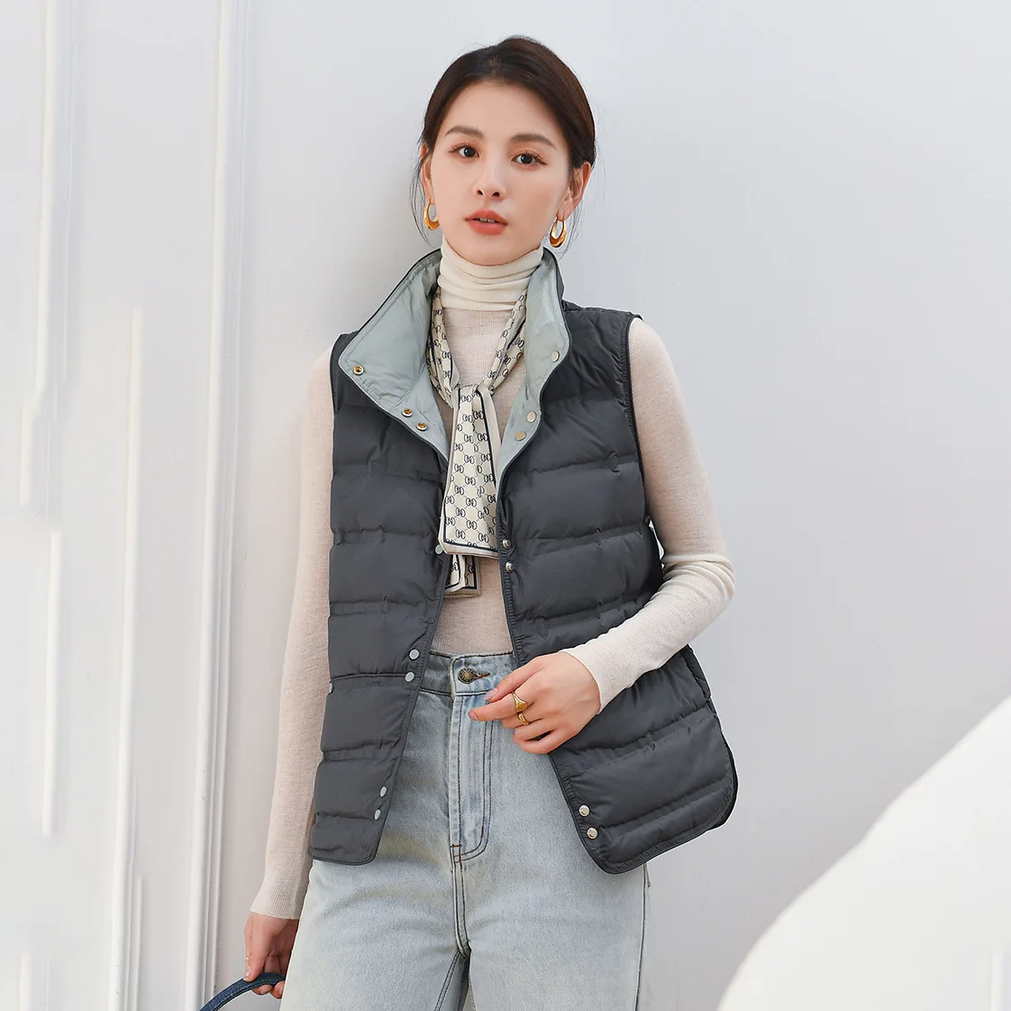 Autumn Winter Women Single Breasted Down Waistcoat Jacket Parkas Light Thin White Duck Down Vest Coat Lady Warm Sleeveless Tank
