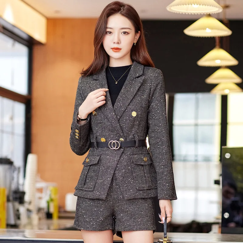 

Plaid Suit Set for Women, Autumn New Professional Fashion Casual Jacket and Shorts Two-Piece Set, Fashionable Women's Suit