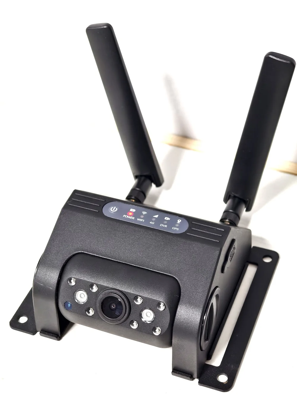 Subaner 4G AI Camera Recorder For Truck Van Wi-Fi / ADAS / DMS / BSD Built-in microphone and speaker