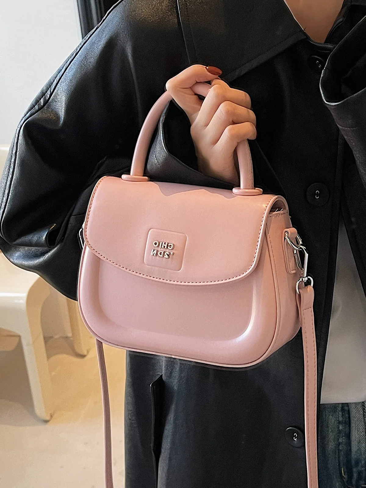 

Temperament Letter Handbag Spring Summer High-end Texture Small Square Bag Women's 2025 New Fashion Versatile Crossbody Bag