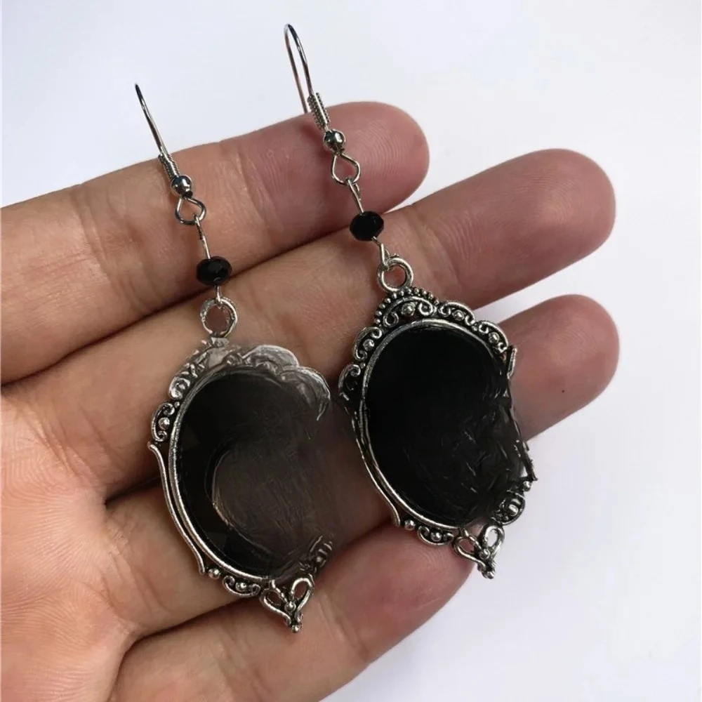 Punk Exaggerate Silver Color Oval Lacework Dark Skull Pendant for Women Men Hallowmas Party Retro Gothic Jewelry Accessory Gifts