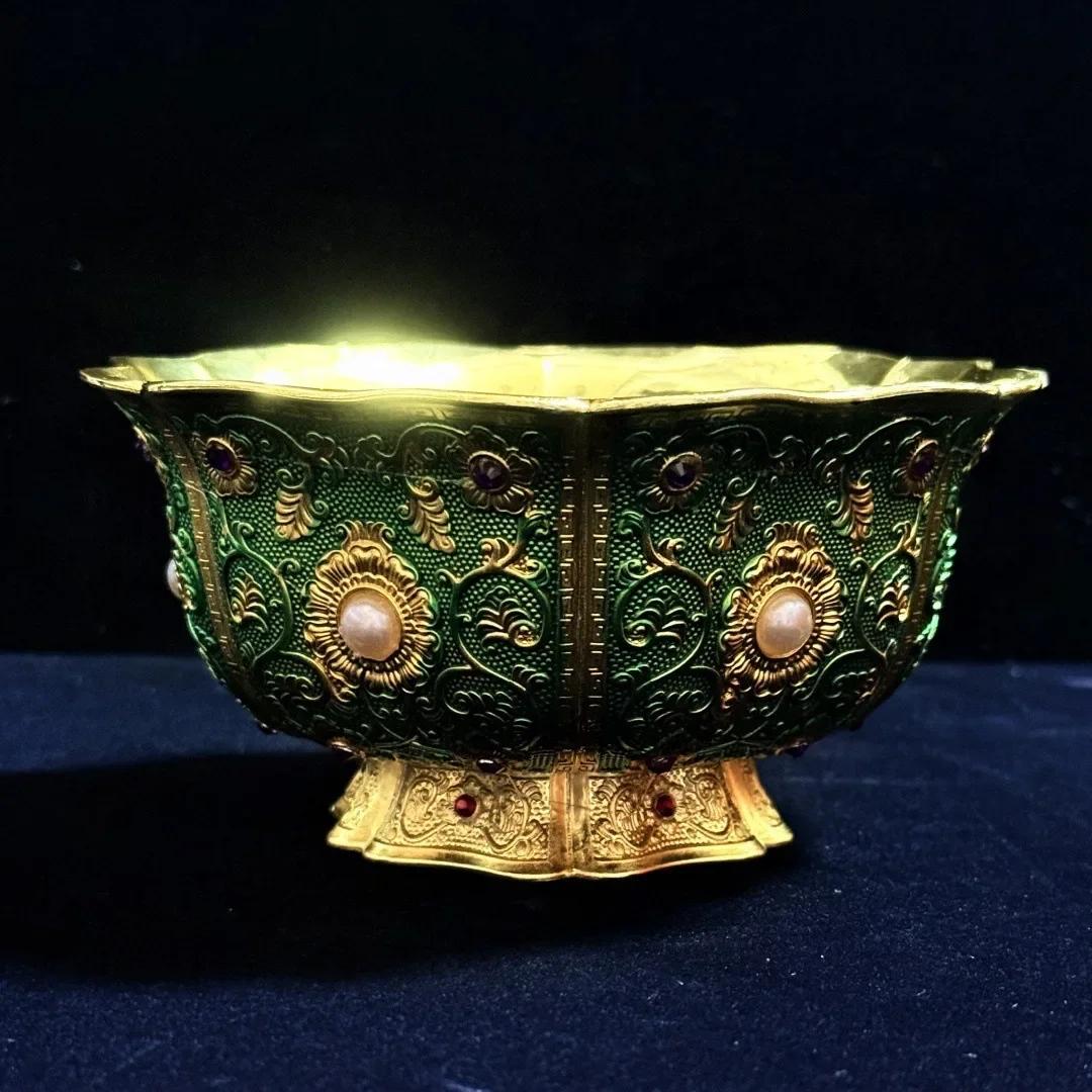 Copper Gilded Hand Carved Copper Bowl Inlaid with Gemstones Desktop Retro Ornament