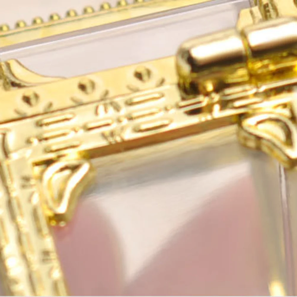 

Plastic Wedding Candy Box Gold Stylish Treasure Design Favor Boxes Romantic Wedding Gift Treat Box Favor Boxes