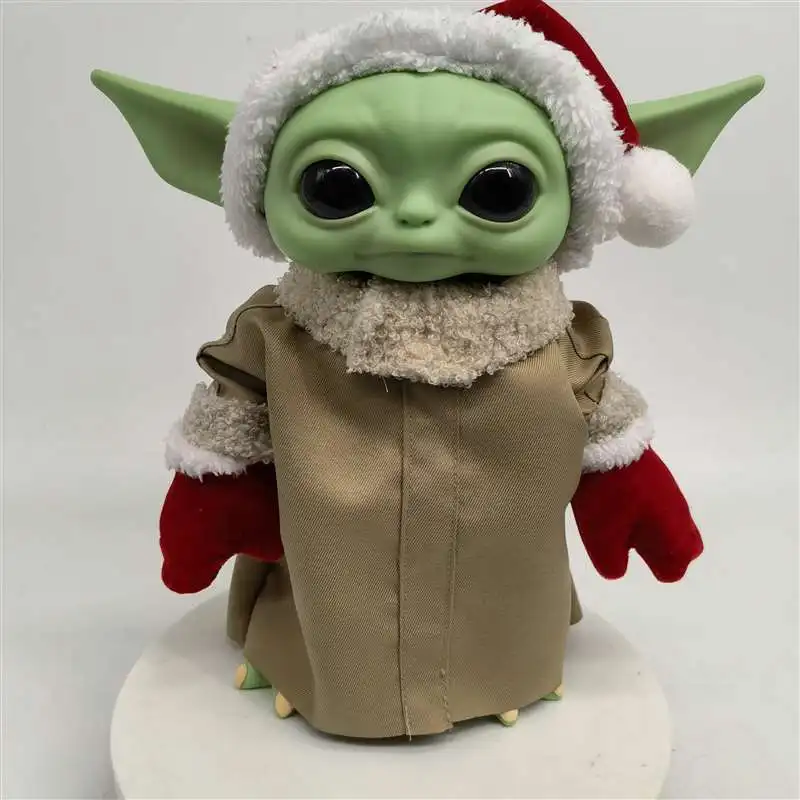 Star Wars Yoda bébé en plastique en peluche tissu robe style figurine enfants jouet bureau ornements poupée mandalorien modèle cadeau de noël