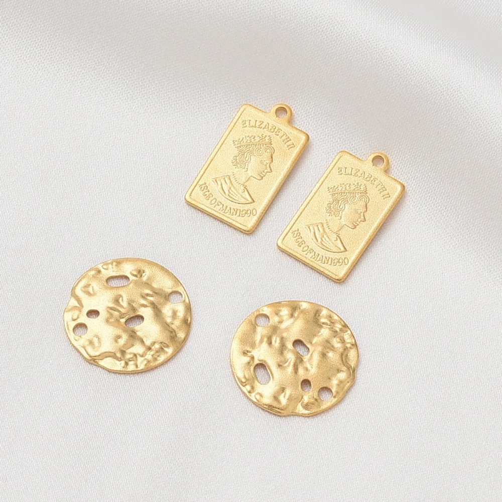 

Strong Color Retention, Sand Gold Queen Head, Square Pendant, Diy Round Pendant, Necklace, Bracelet, Small Pendant