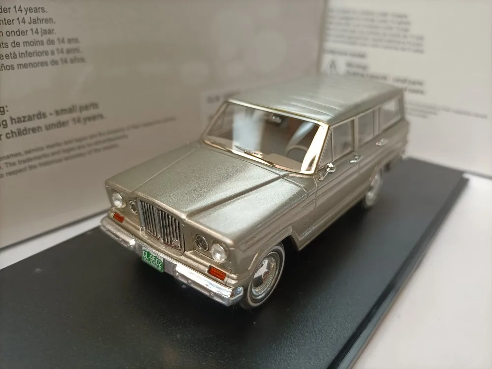 GLM 1:43 Wagoneer 1962 SUV Limited Edition Resin Metal Static Car Model Toy Gift