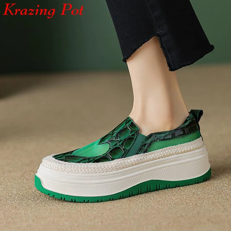 Krazing Pot Cow Leather Brand Mesh Ventilate Leisure Round Toe Thick Bottom Sneakers Love Pattern Slip On Women Vulcanized Shoes