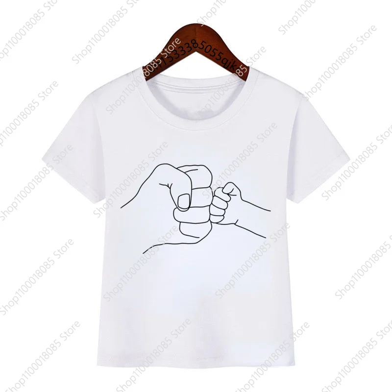Two fists collide with each other, hand-painted T-shirt, personalized T-shirt for children, Father's Day pattern, fun and cute T