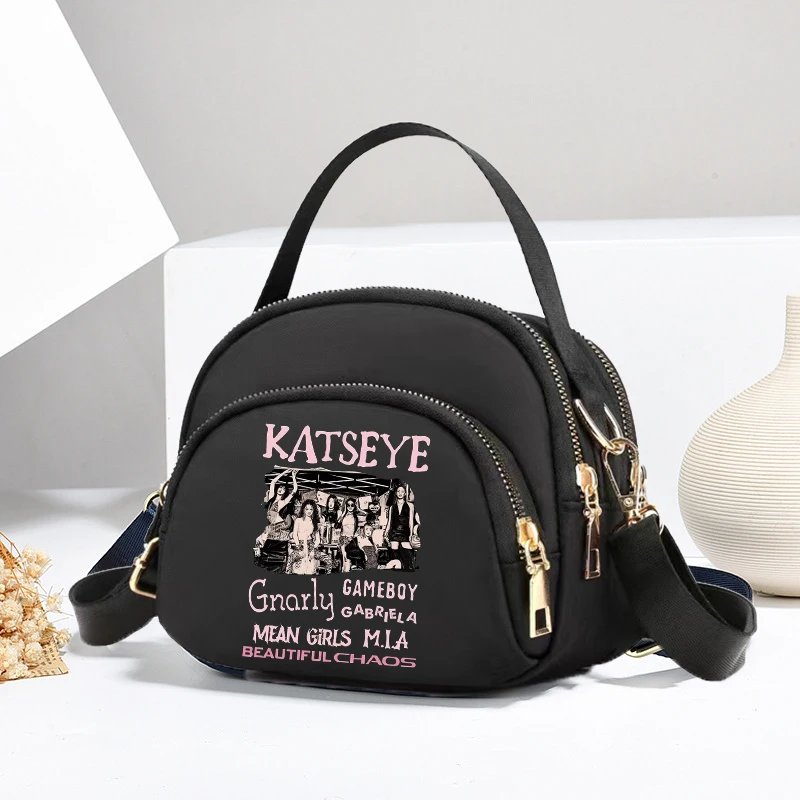 

Katseye модная женская сумка на плечо большой вместимости, милая сумка через плечо для девочек в стиле аниме, классическая универсальная сумка, подарок на день рождения в стиле аниме, новинка